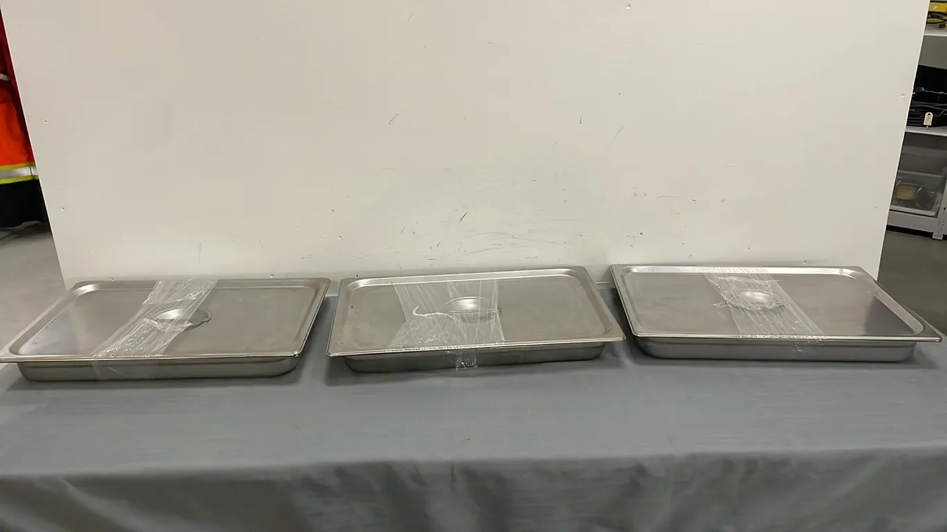 3 Stainless Steel Inserts with Lids 21 x 13 x 3 for Steam Table (P3-R3T4-S2323)