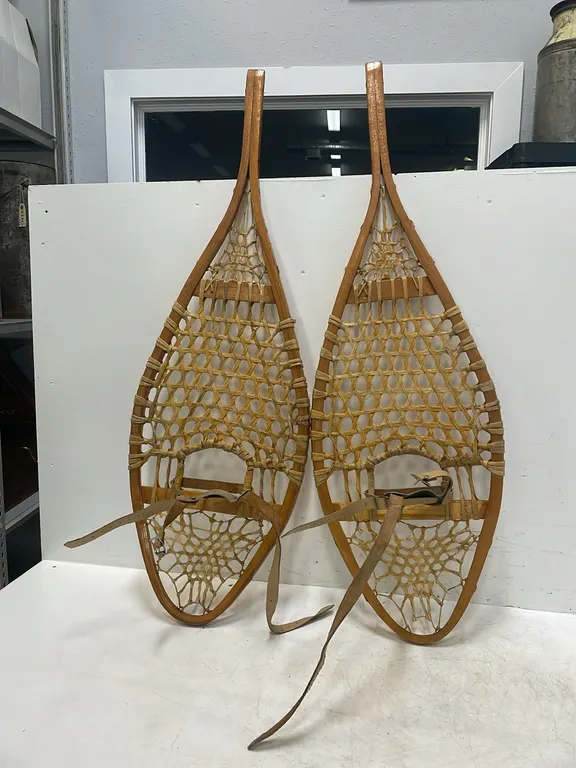 Set of Snow Shoes (P3-R3T6-S1248)
