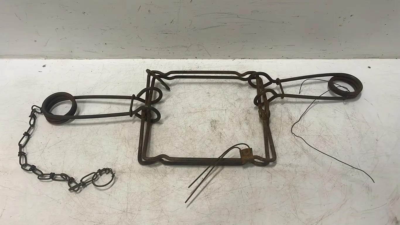 Vintage Bear Trap (P3-SWS2-S1248)