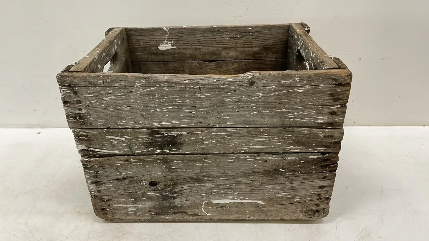 Vintage Wooden Crate (P3-R3FL-S196)