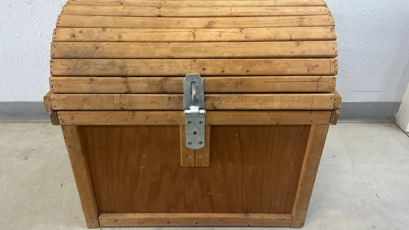 Wooden Trunk Box (P3-R3FL-S2011)