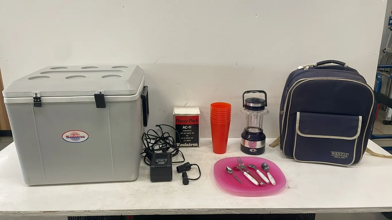 Koolatron Plug In Cooler amd Cooler Bag with Camping Plates, Cups & Lantern, Lot #7 (P3-R3T8-S376)