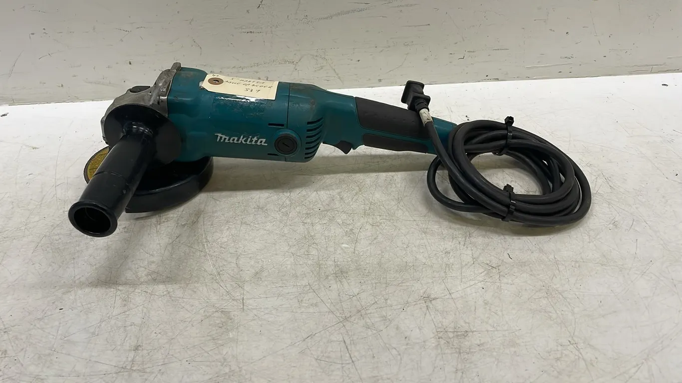 5" Makita Angle Grinder, Marked # 43 (P3-R3T8-S39)