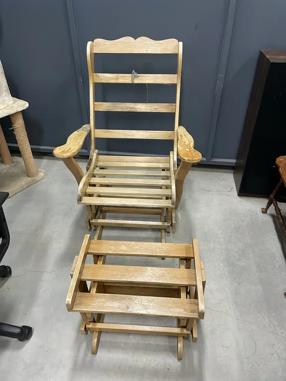 Glider Chair with Foot Stool (P4-EWFL-S508)
