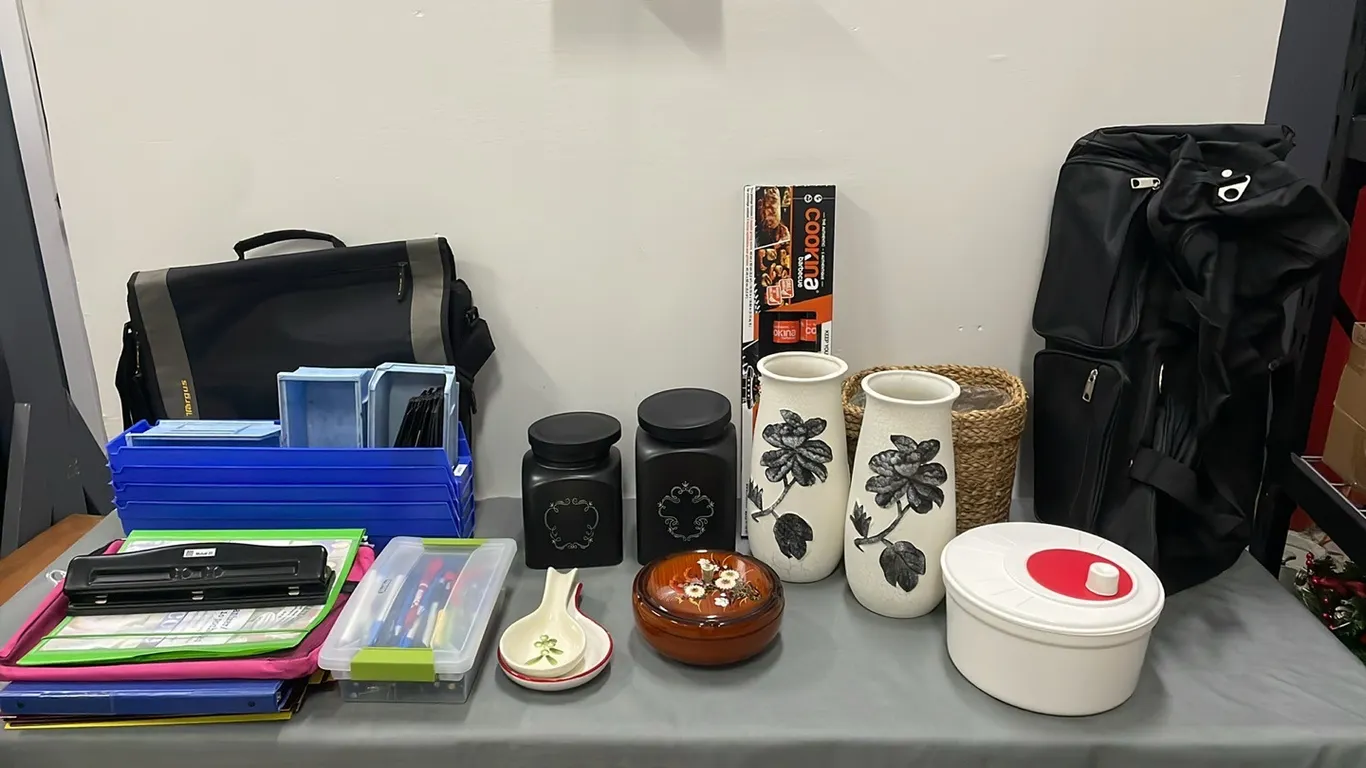 2 Boxes of Assorted Miscellaneous Items As Per Pictures, Lot 13 (P4-SWS5-S2278)