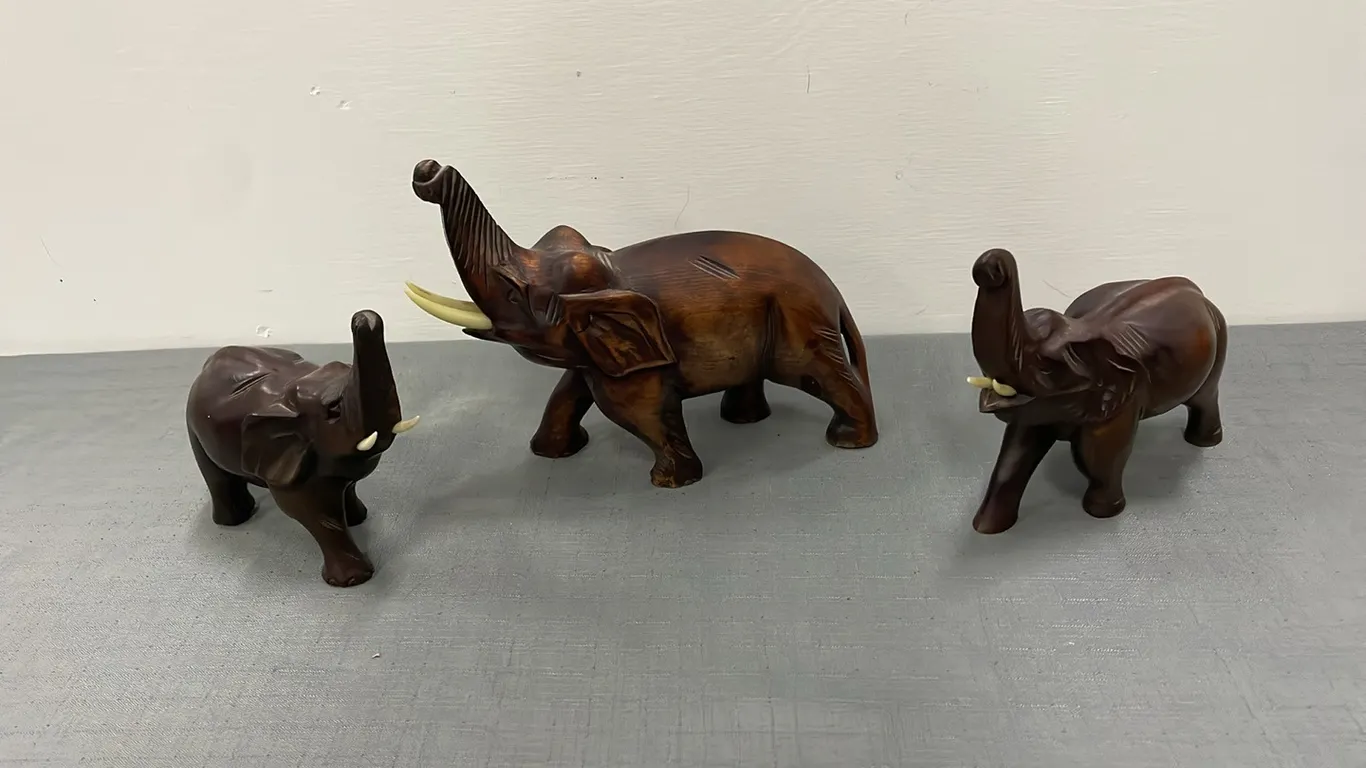 Elephant Statues, Item #11 (P4-SWS2-S2286)