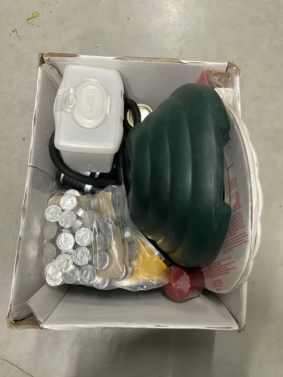 Toilet Seat, Air Pump and Candles, Item #5 (P4-CRS10-S2303)