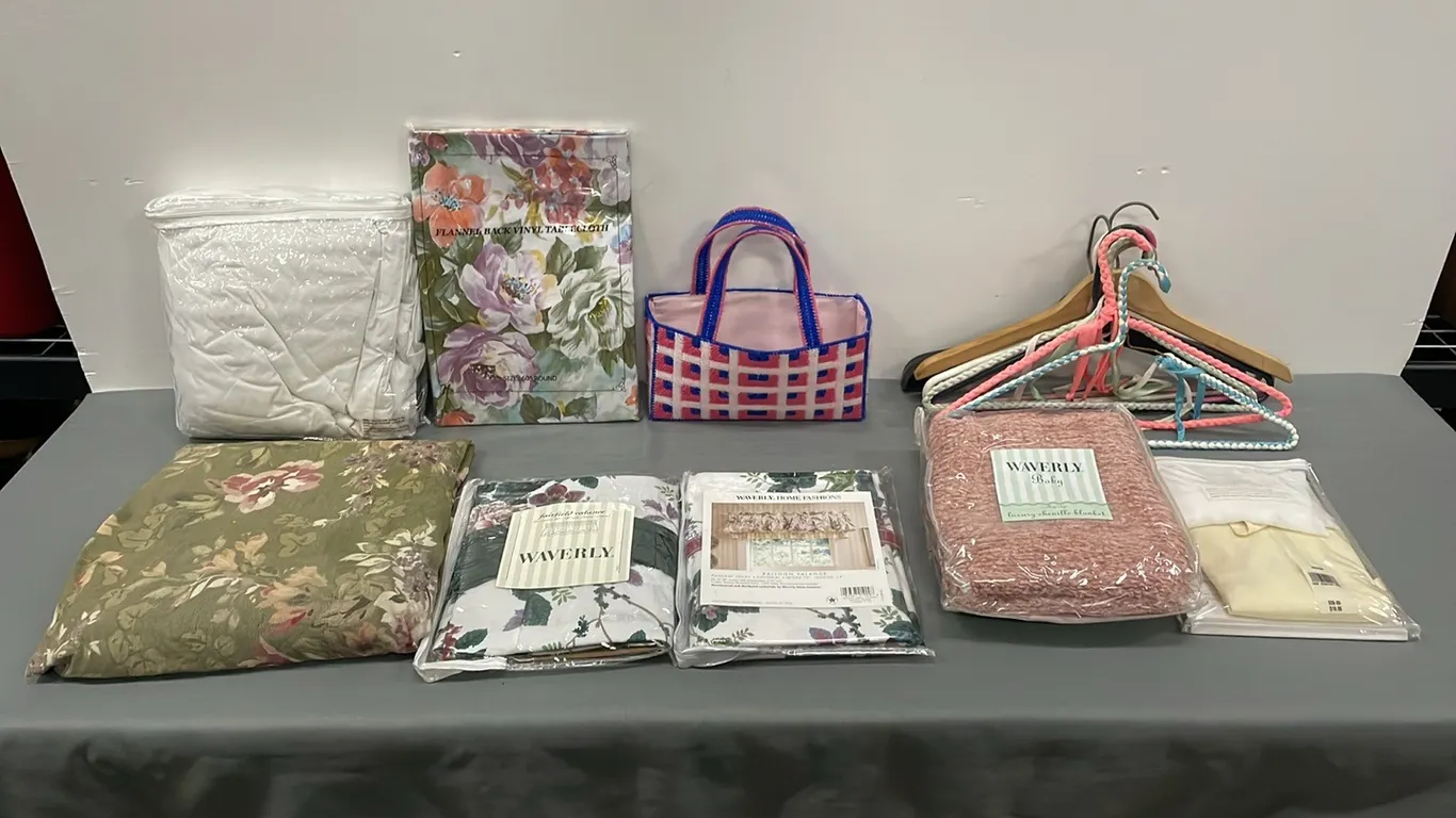 Basket of Assorted Linens, Item #13 (P4-CRS10-S2303)