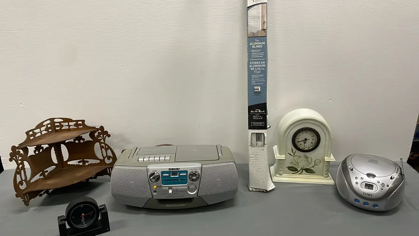 Stereos, Clock and Blind, Both CD Player Work, Item #14 (P4-CRS11-S2303)