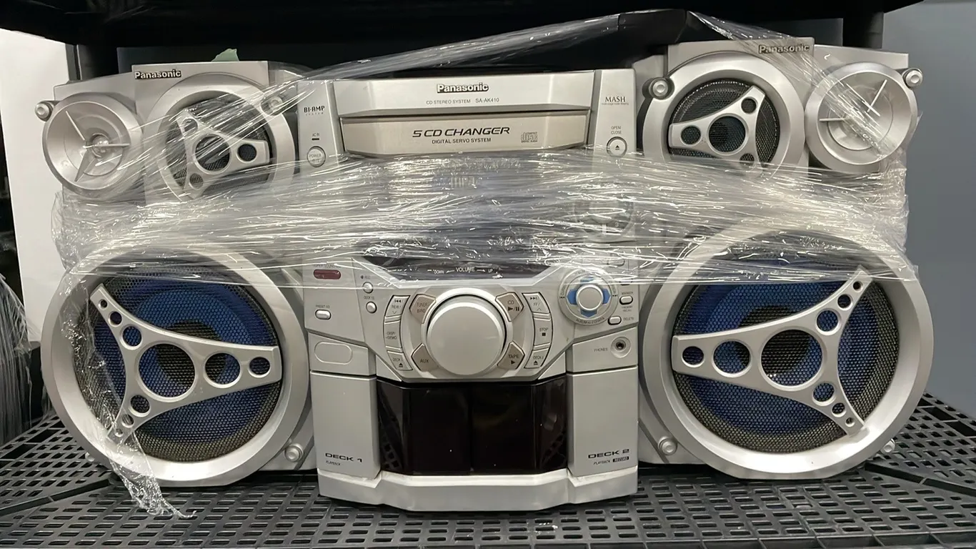 Panasonic CD, Cassette & Radio Player with Speakers, Works Well As Per Seller, Item #27 (P4-NWS14-S2316)