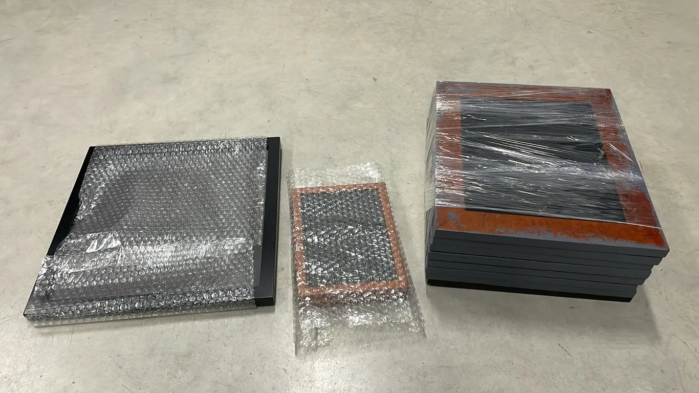 Assortment of Picture Frames As Per Pictures (P4-NWFL-S1835)