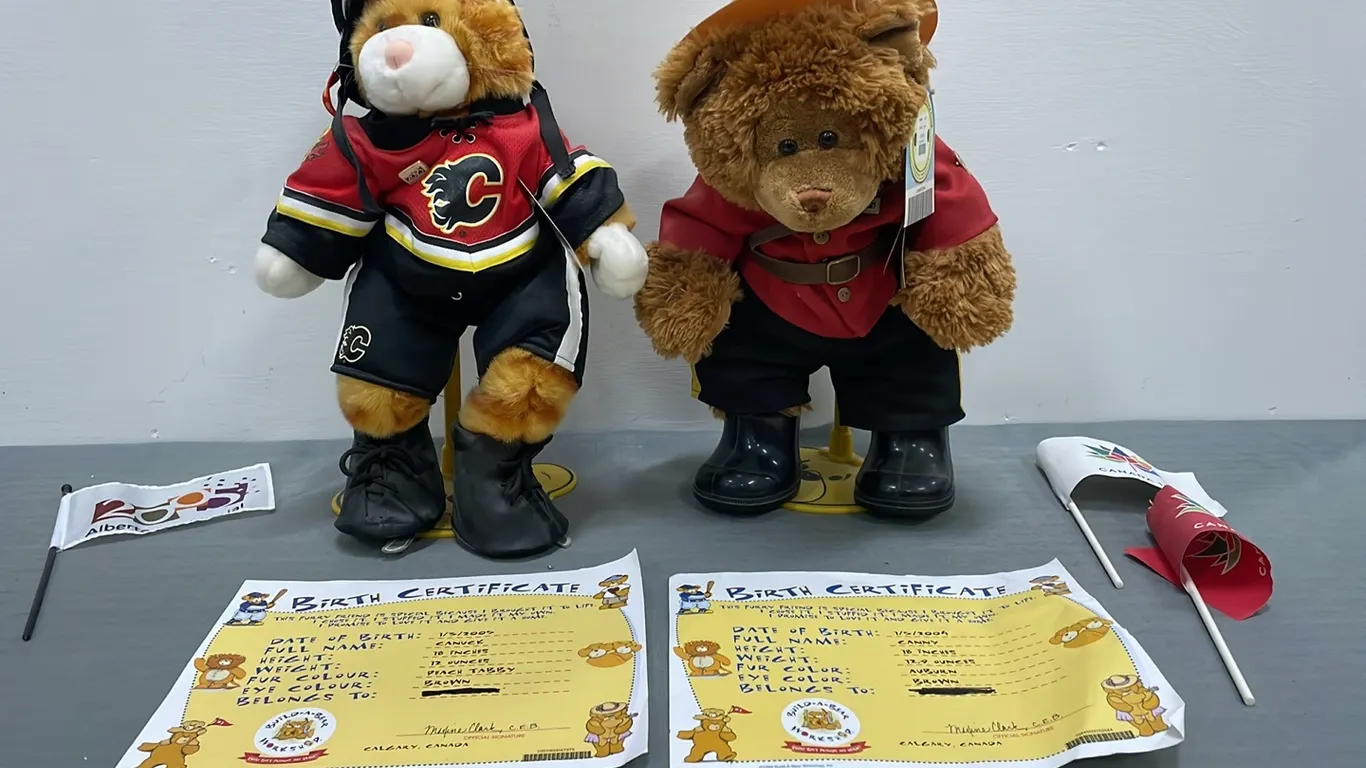 Canadian Mountie and Calgary Flames Build-A-Bears (P4-NWS15-S1835)