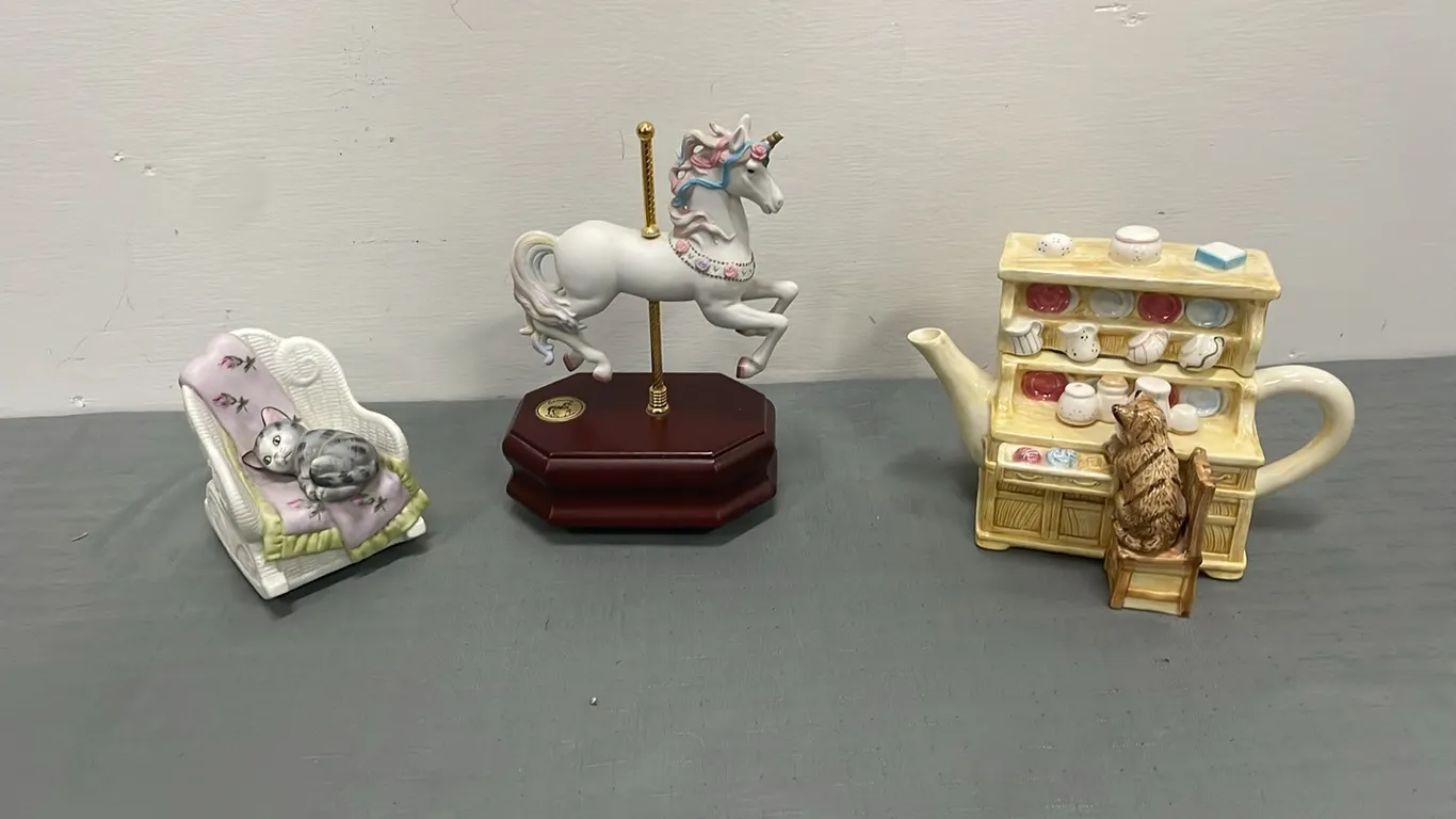 Carousel Horse Music Box, Cat In Chair Music Box and Cat At Cabinet Musical Teapot (P4-NWS15-S1835)