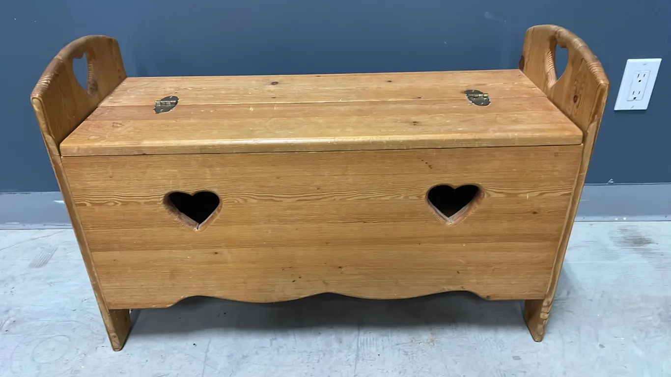 Heart Shaped Bench with Storage (P4-WWFL-S732)