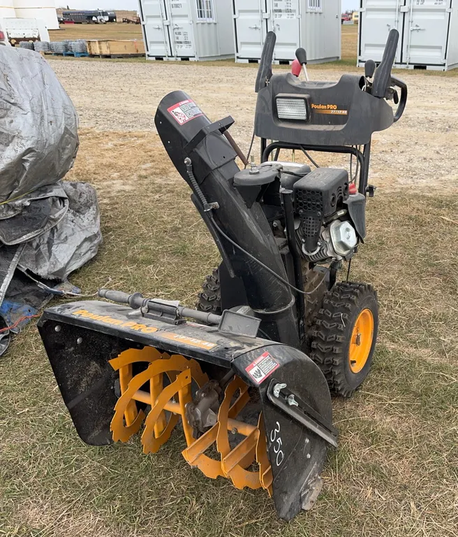 Poulan Pro 27" Snowblower, *Unreserved*