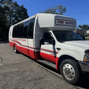 2004 Ford F550 26 Passenger Bus
