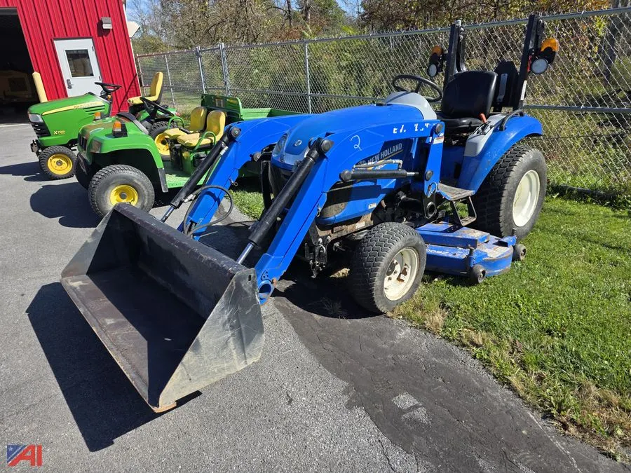 2014 New Holland Boomer 24 Compact Tractor (#2)