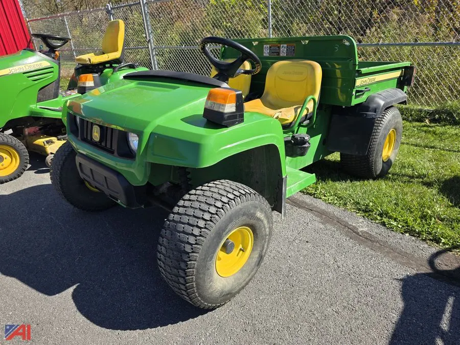 (#3) 2020 John Deere Gator TS Utility Vehicle