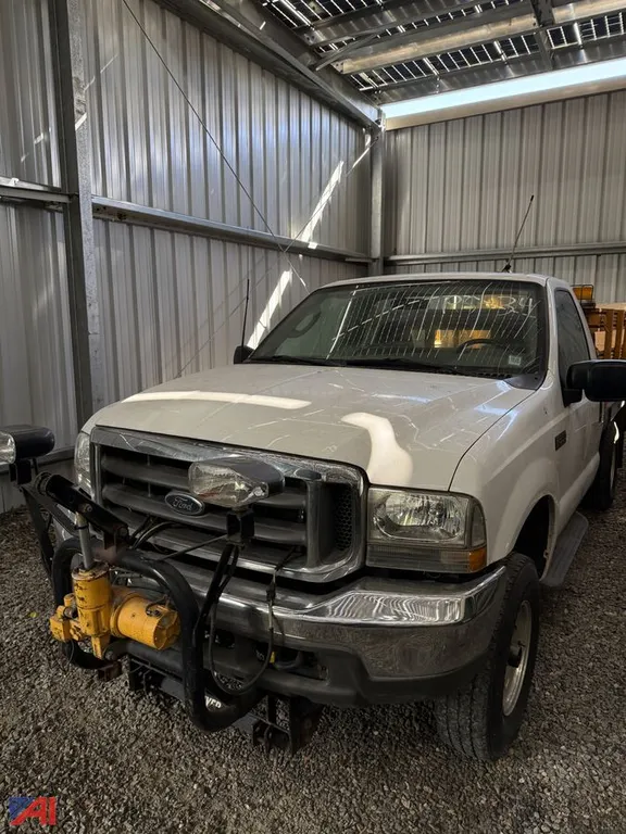 2002 Ford F250 Stake Truck with Liftgate