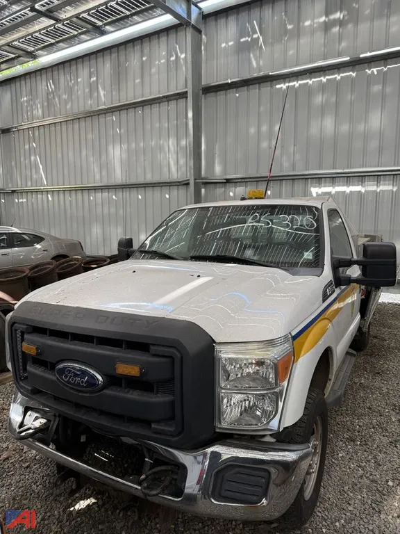 2015 Ford F250 Truck with Dump Body