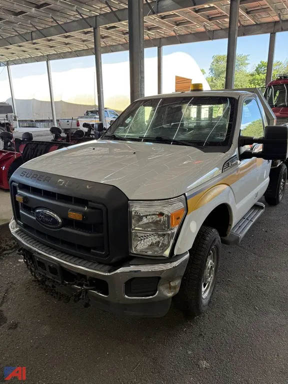 2015 Ford F250 Truck with Dump Body