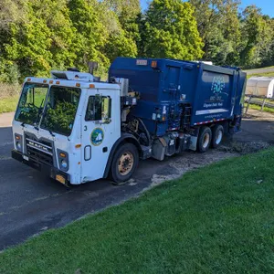2011 Mack  Leu Packer Truck