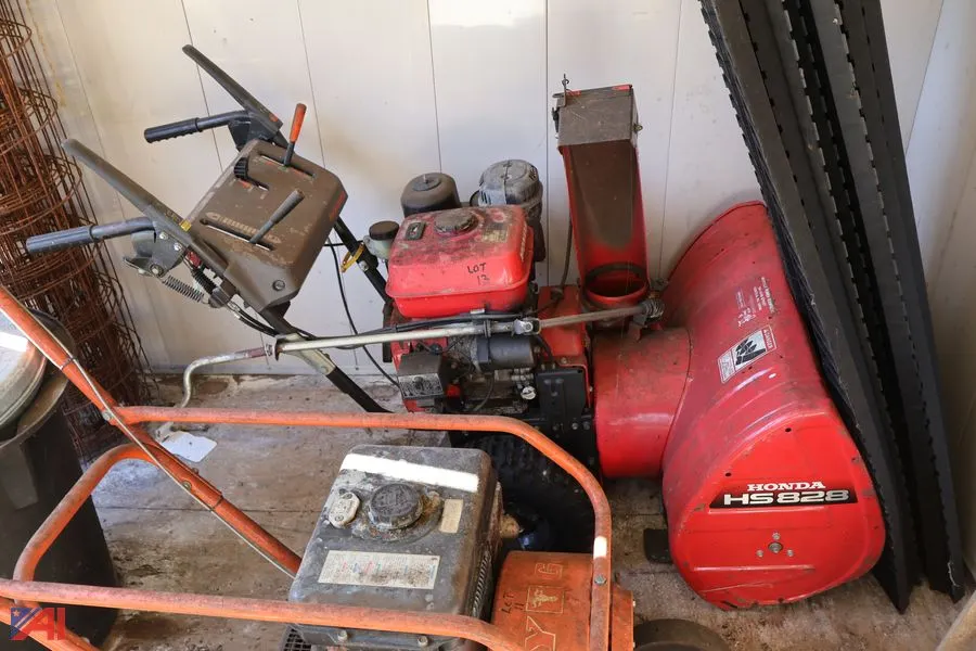 Honda HS828 Snowblower