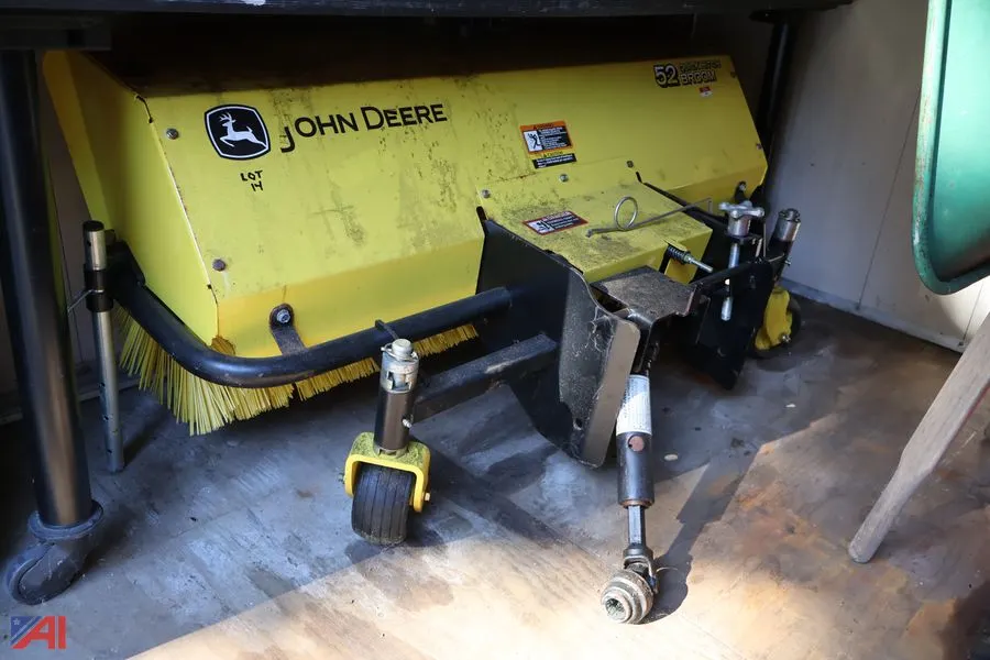 John Deere 52" Broom