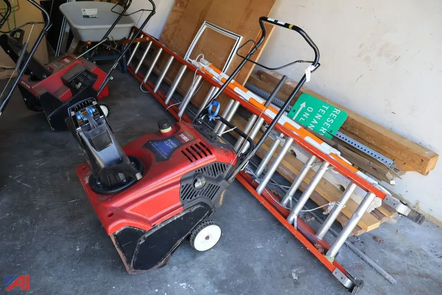 Toro Power Clear Snowblower