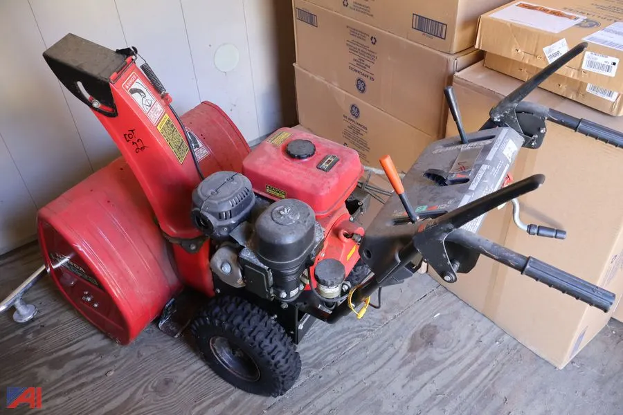 Honda HS828 Snowblower