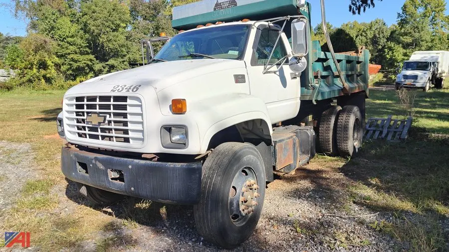 2001 Chevrolet C7500 Dump Truck