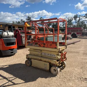 JLG 1932EZ SCISSOR LIFT