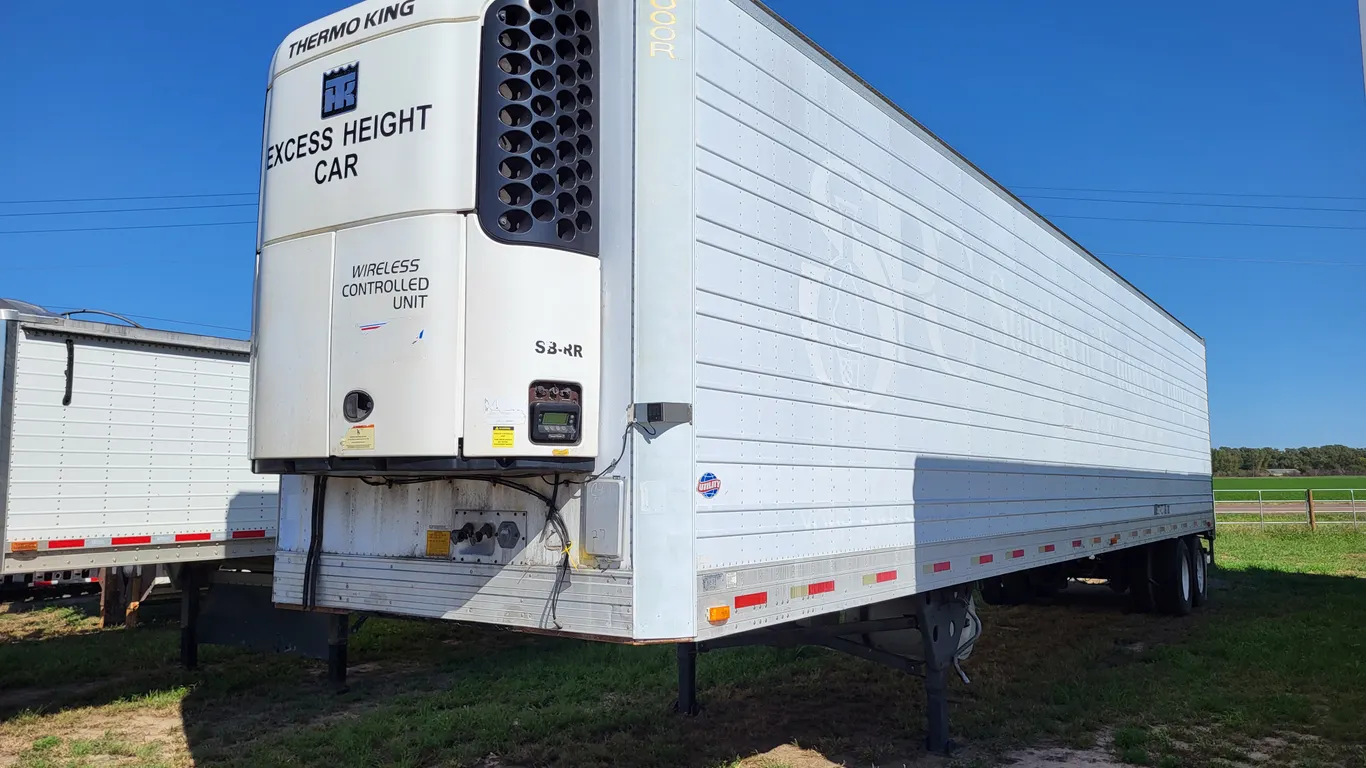 2001 UTIL Reefer Semi Trailer - 48FT