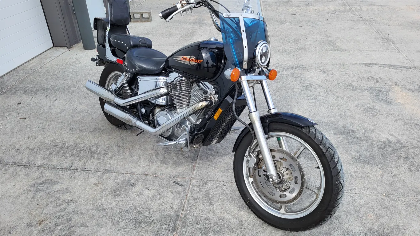 1999 Honda Shadow VT1100 Spirit - Black