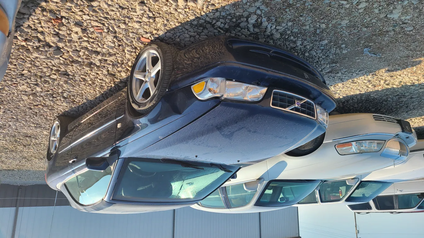 2004 Volvo C70 Sedan - Gasoline