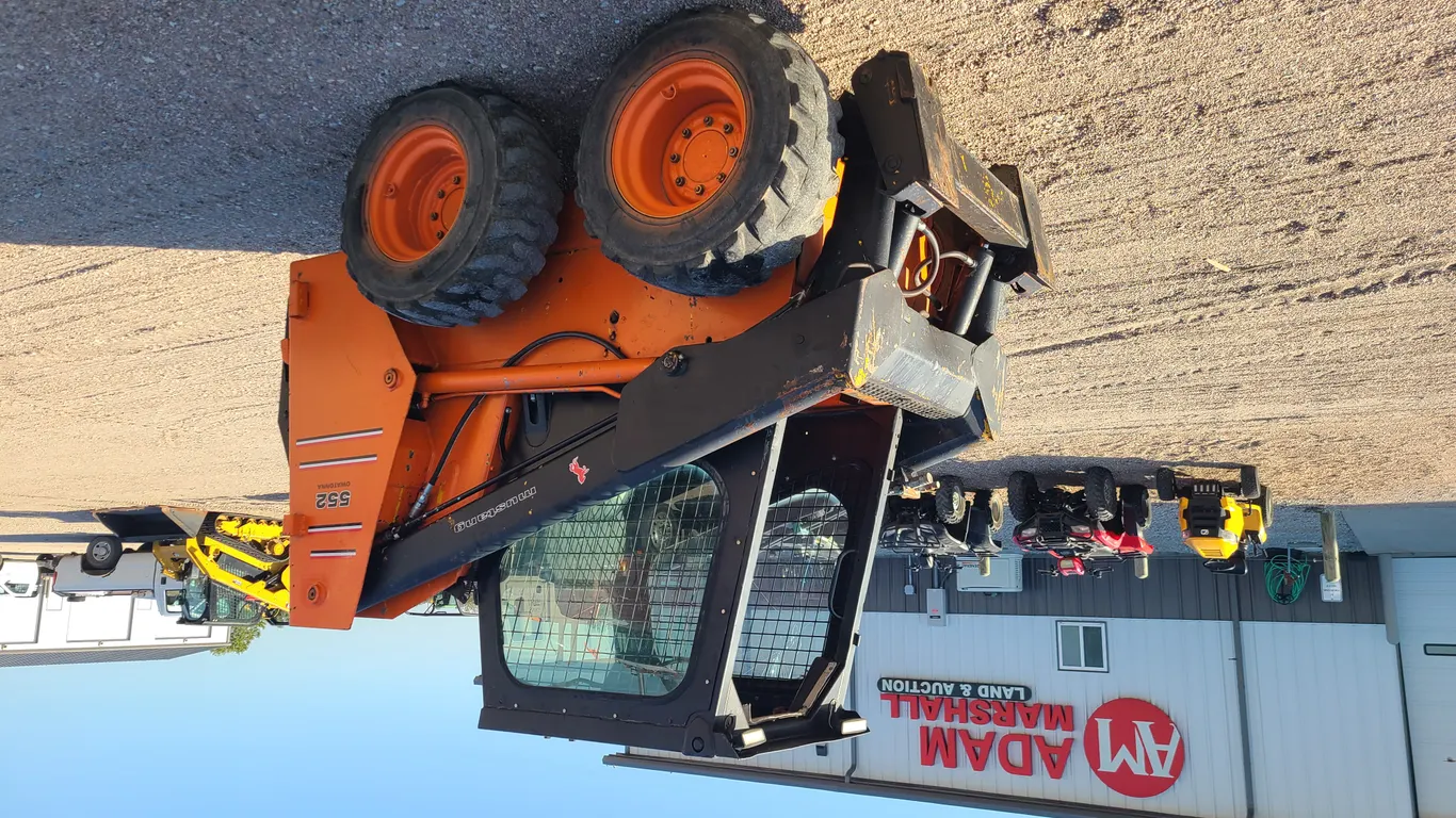 OMC Mustang 552 Skid Steer