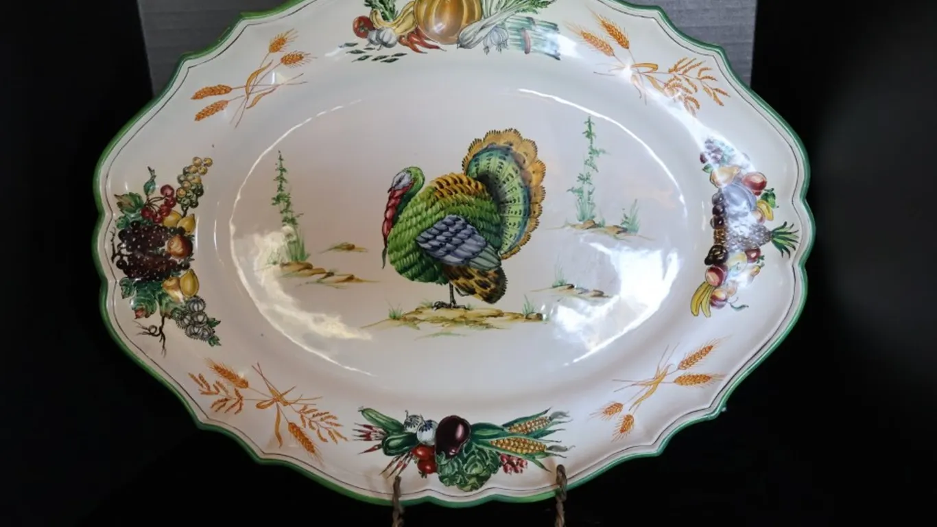 Cantagalli Ceramic Oval Turkey Platter with Wire Display Stand