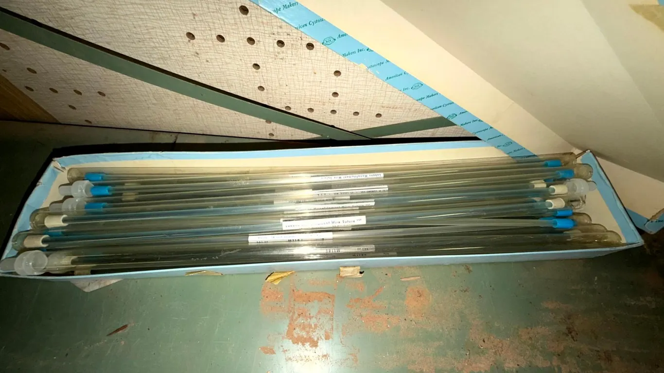 Lukens Monofilament Wire Sutures in Glass Tubes, American Cystoscope Makers Inc. Box