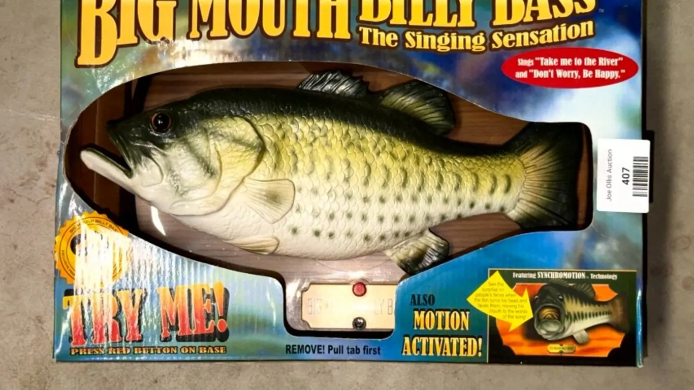 Big Mouth Billy Bass The Singing Sensation, in Original Box