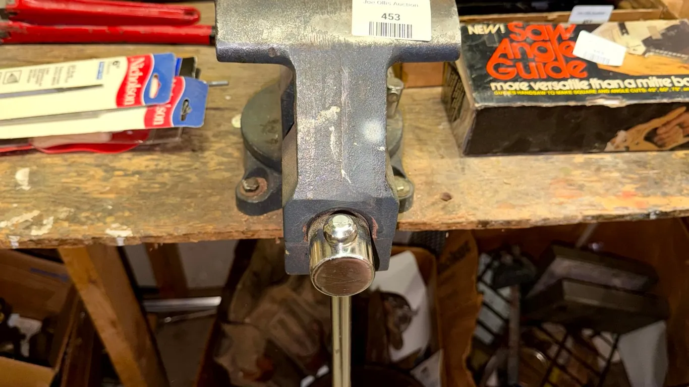 Craftsman 5.5 Inch Swivel Bench Vise