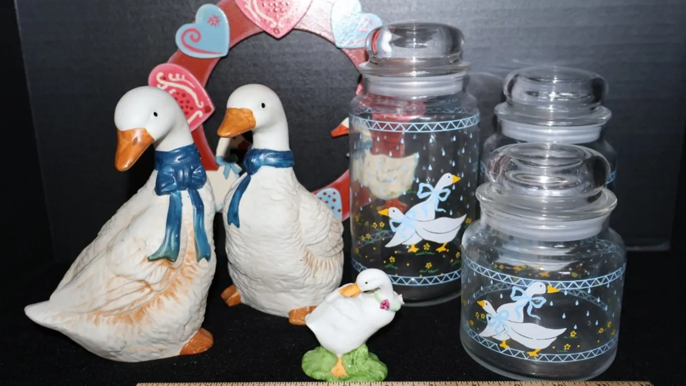 Country Goose Decor and Kitchenware