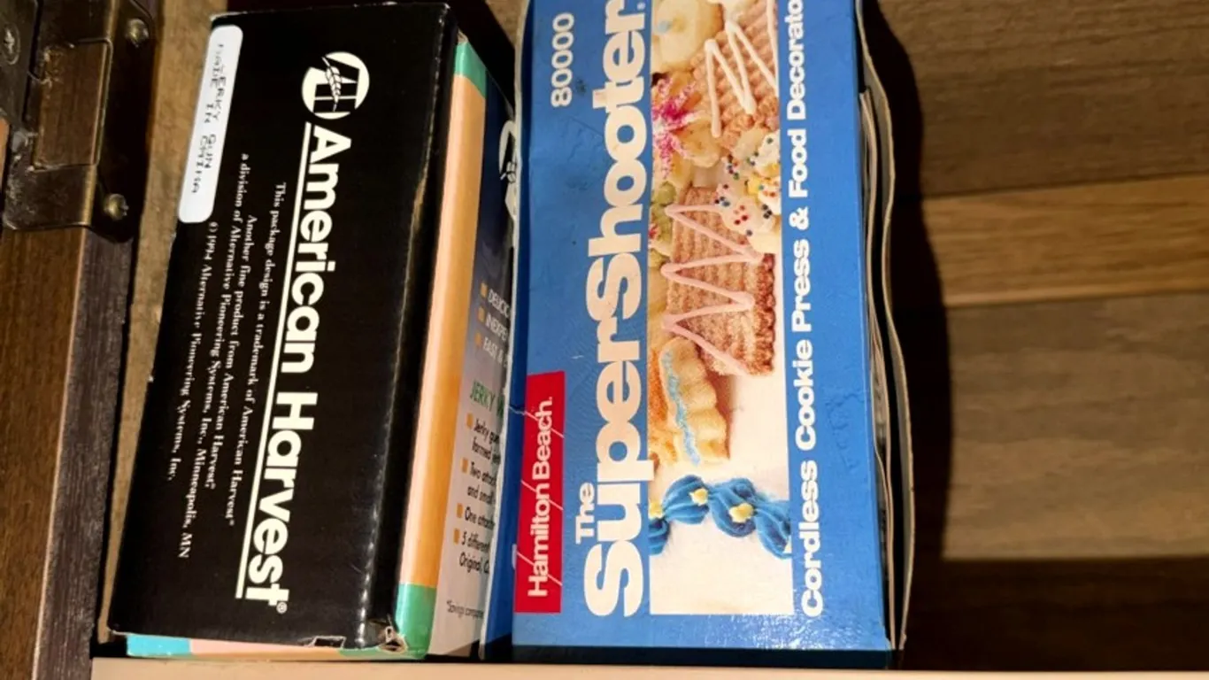 Cordless Cookie Press and Jerky Gun