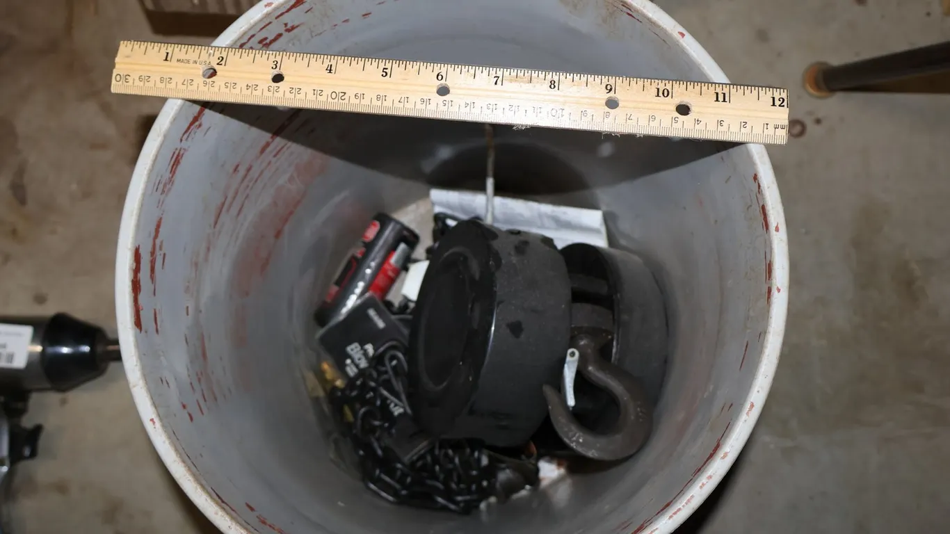 .5 Ton Manual Chain Hoist and Sears Blow Gun Kit, and More