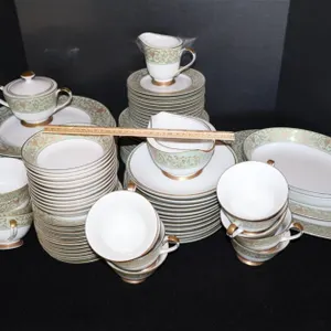 Tradition Fine China Coronation Dinnerware Set