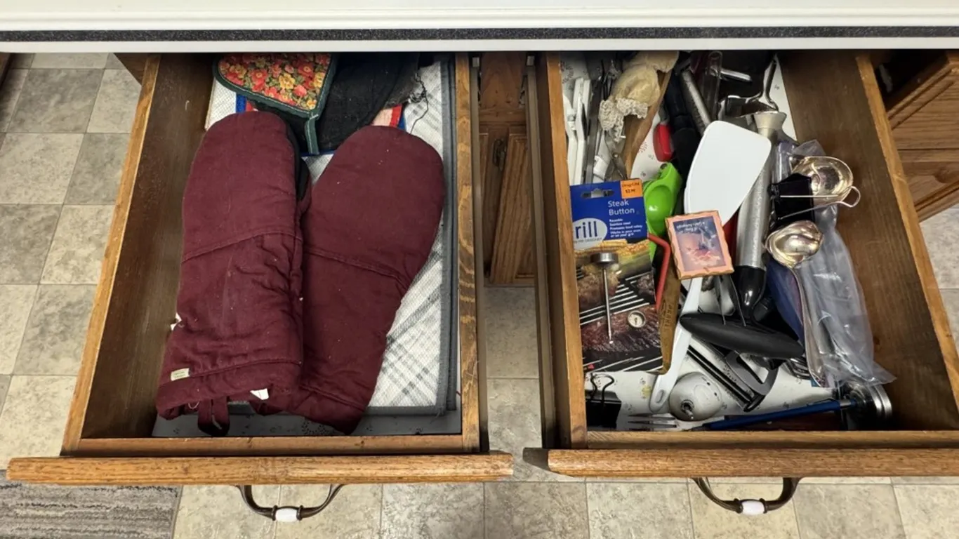 Assorted Kitchen Utensils, Linens, and Drawer Contents