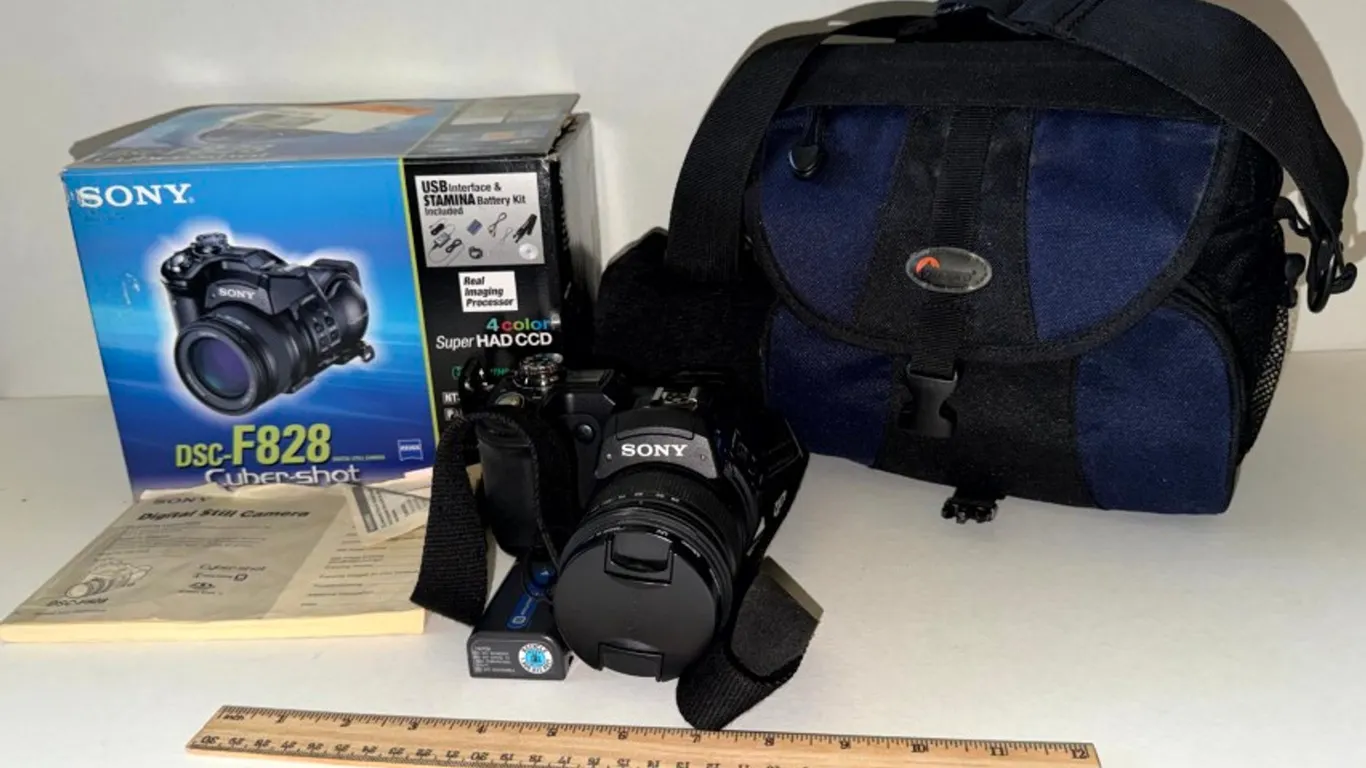 Sony Cyber-shot DSC-F828 Digital Camera, Tele Conversion Lens, Lowepro Bag, Retail Box