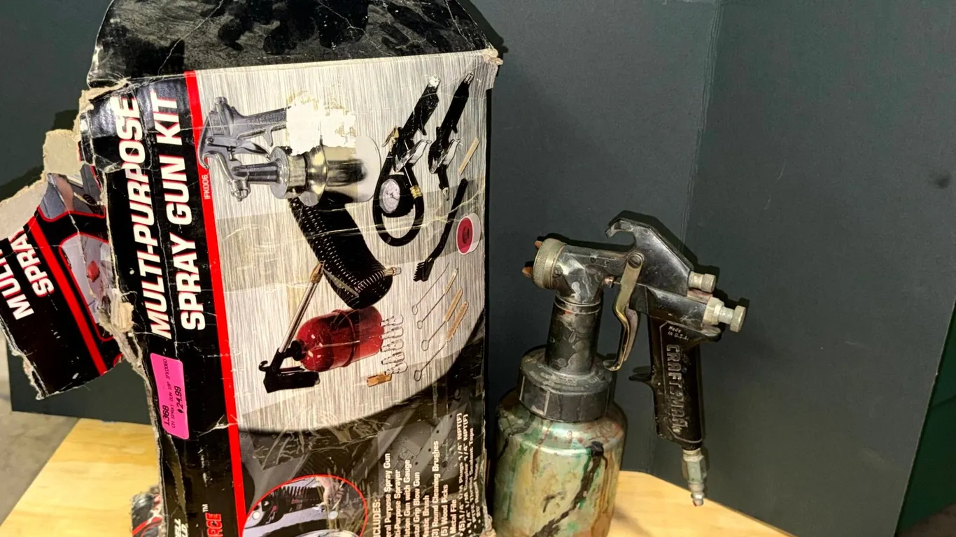 Craftsman Paint Spray Gun and Campbell Hausfeld Iron Force Multi-Purpose Spray Gun Kit