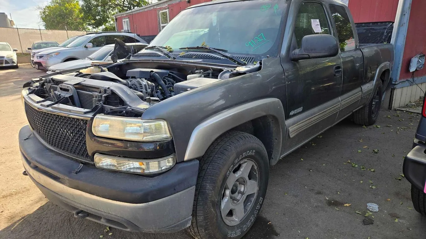 2000 CHEVROLET SILVERADO TRUCK, 1GCEK19T7YZ219127