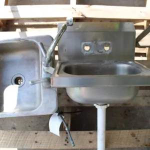 Sink Drains & Metal Cart