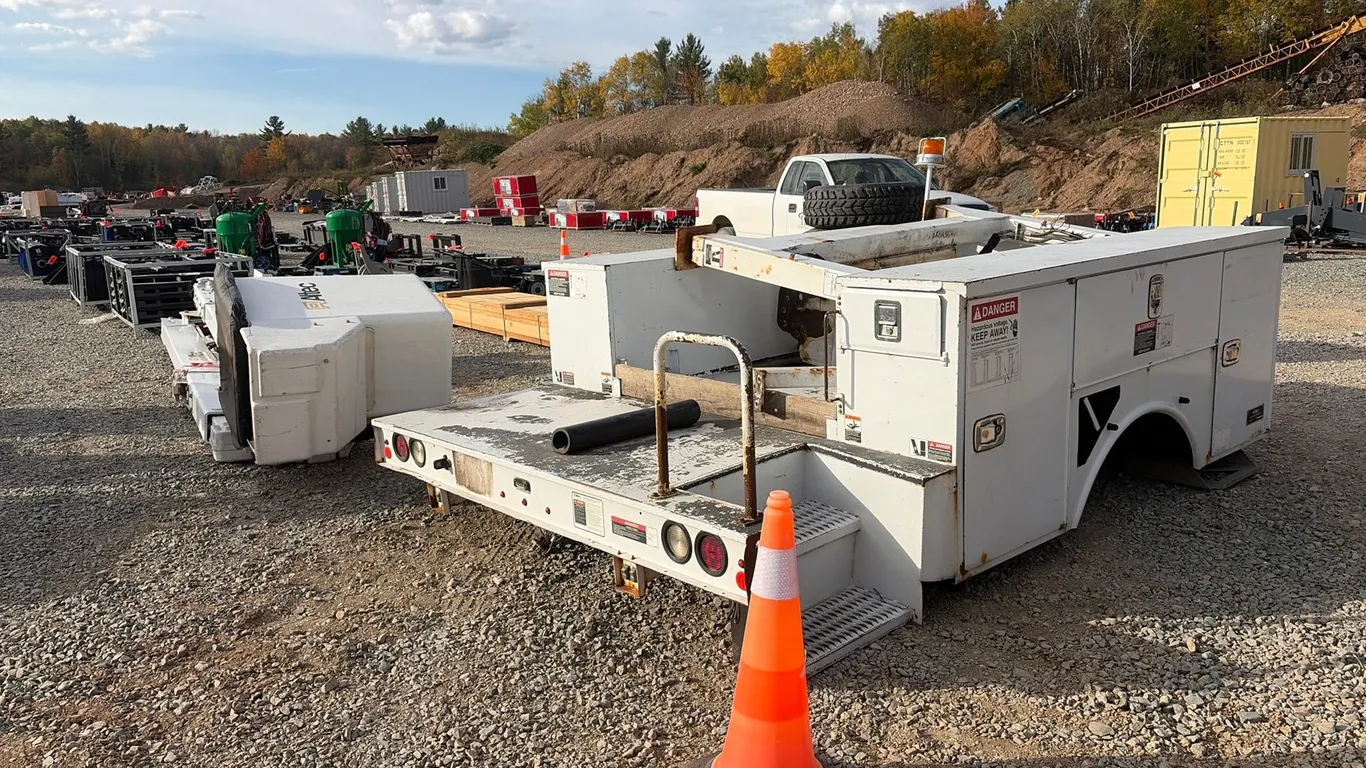 Altec AT40G Aerial Lift With Service Truck Body